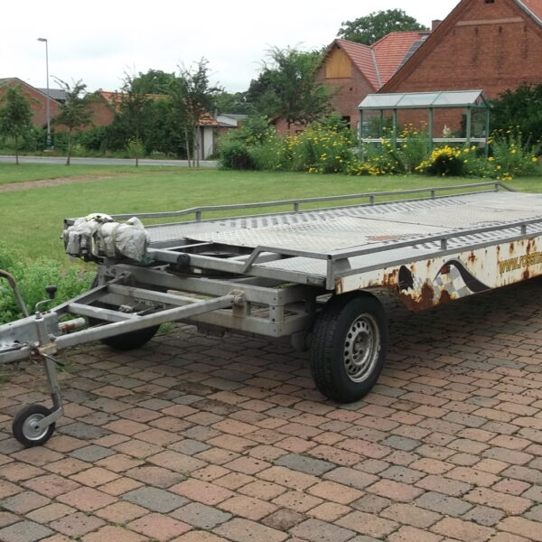 Drehschemeltransportanhänger Tauras 3 Achsen