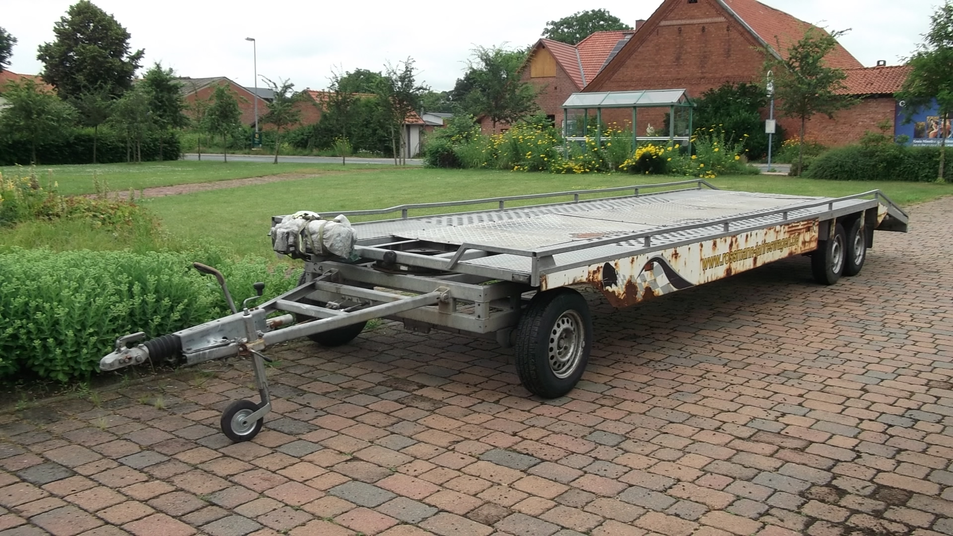 Drehschemeltransportanhänger Tauras 3 Achsen