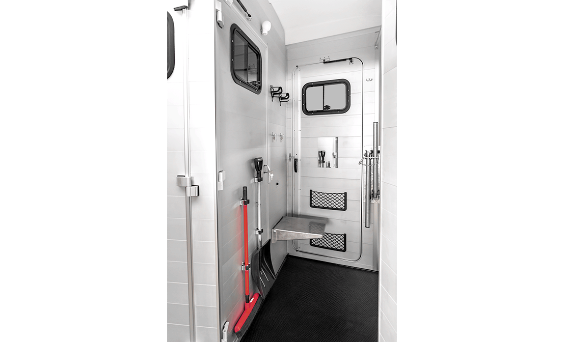 Pferdeanhänger HUMBAUR Notos Xtra UP 2700 – Bild 7