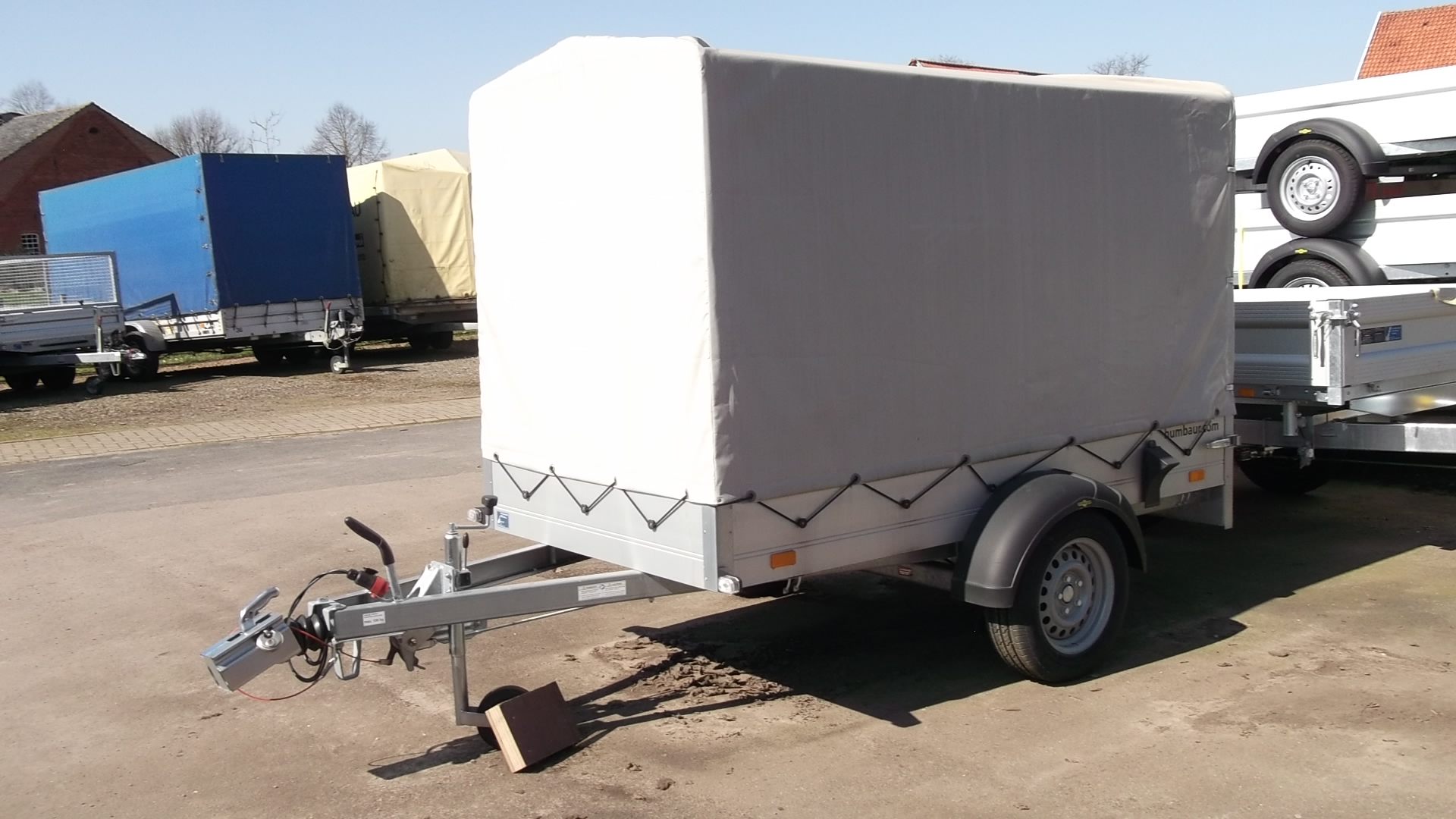 1-Achser-Kastenanhänger/Tieflader mit Spriegel & Plane, HUMBAUR Startrailer, H 132513, 1.300 kg