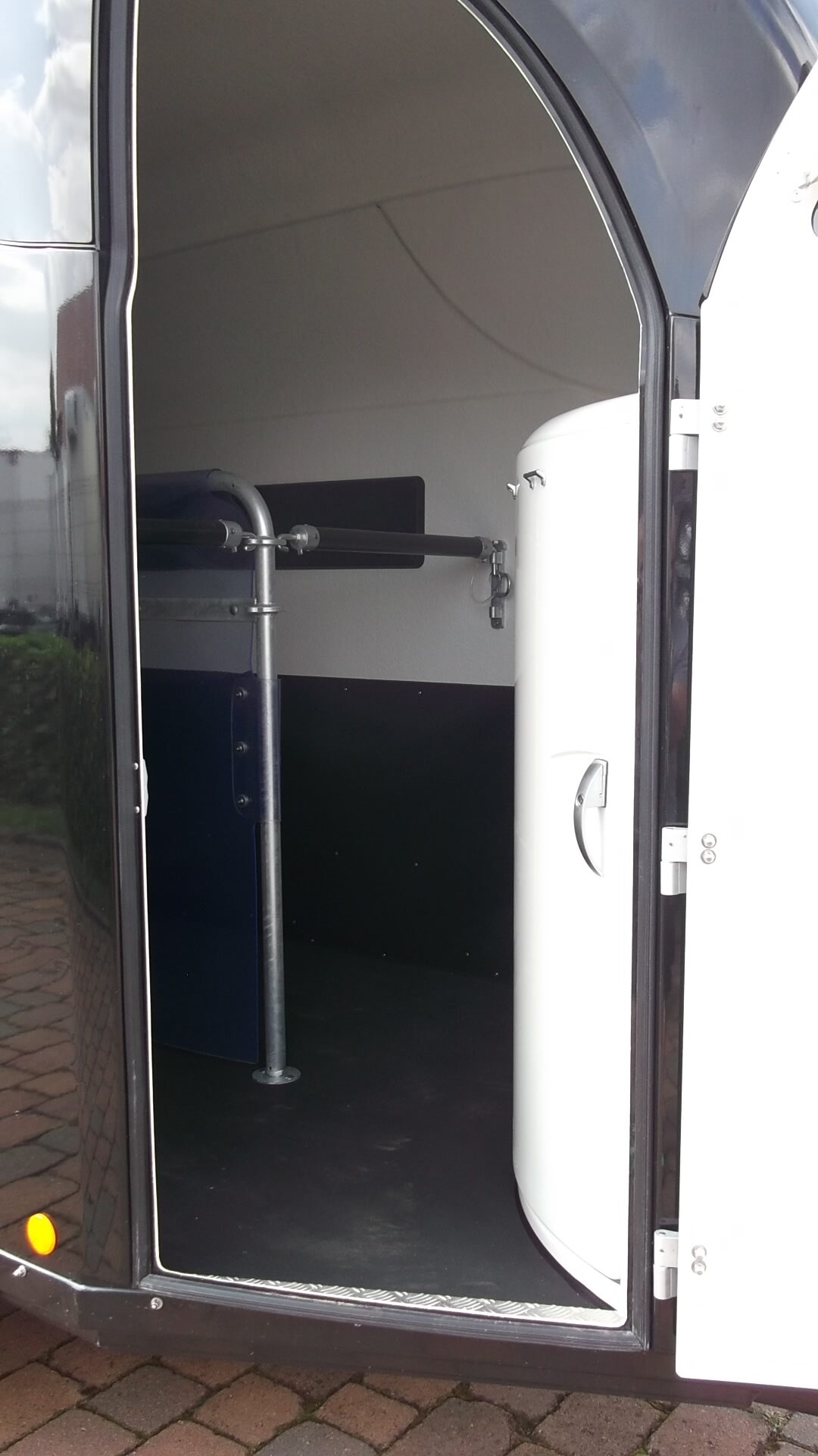 Pferdeanhänger, Careliner-L, 2.500 kg (viel Sonderzubehör) – Bild 7