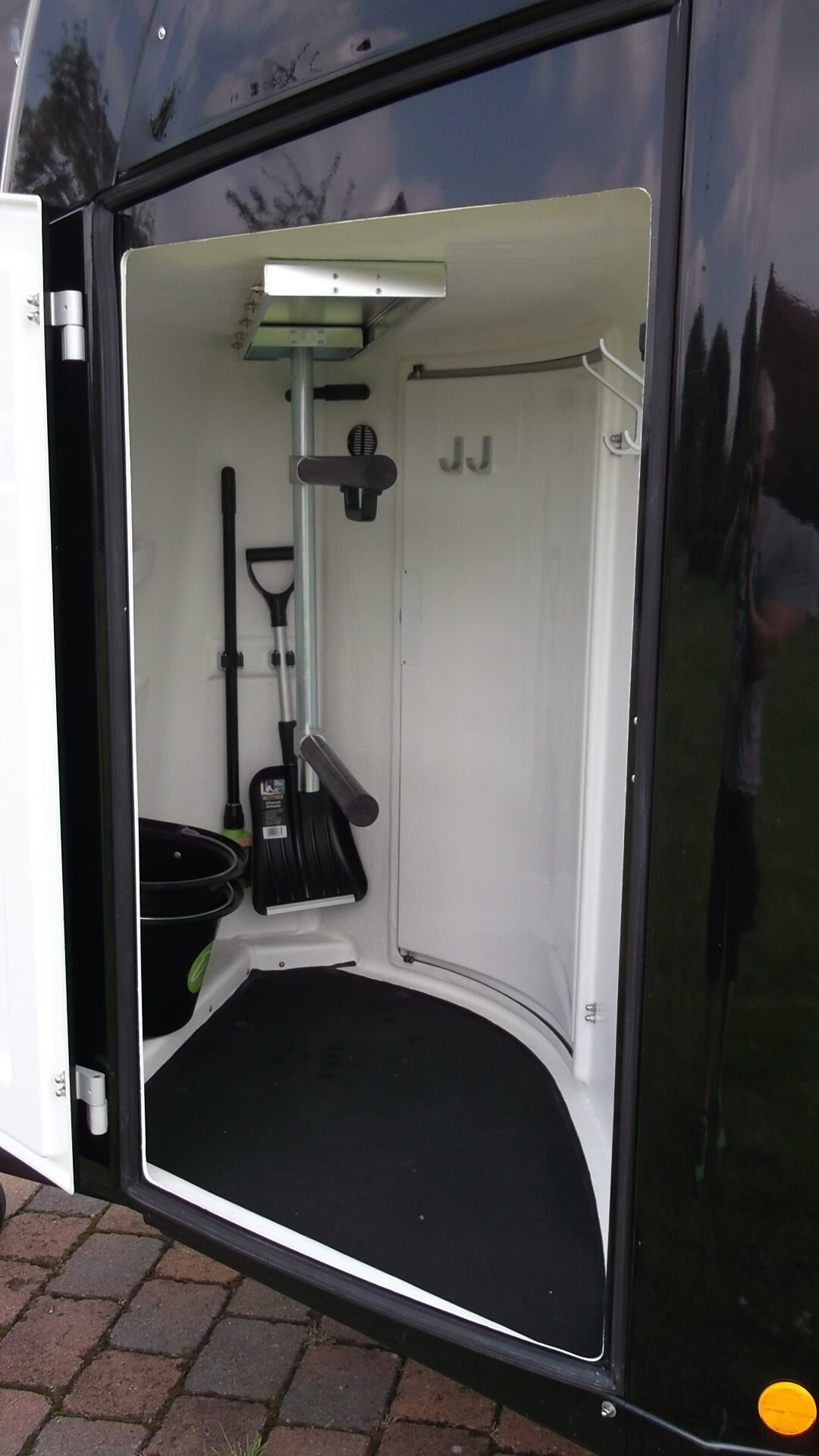 Pferdeanhänger, Careliner-L, 2.500 kg (viel Sonderzubehör) – Bild 8