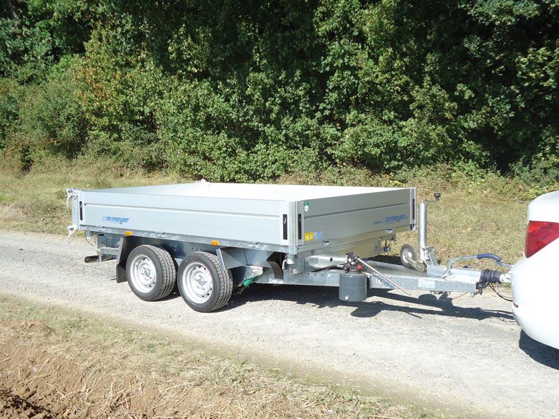 Tandem-3-Seitenkipper/Hochlader, WM Meyer, HKC 2731/186, 13"-Bereifung, 2.700 kg (mit Handpumpe) – Bild 4