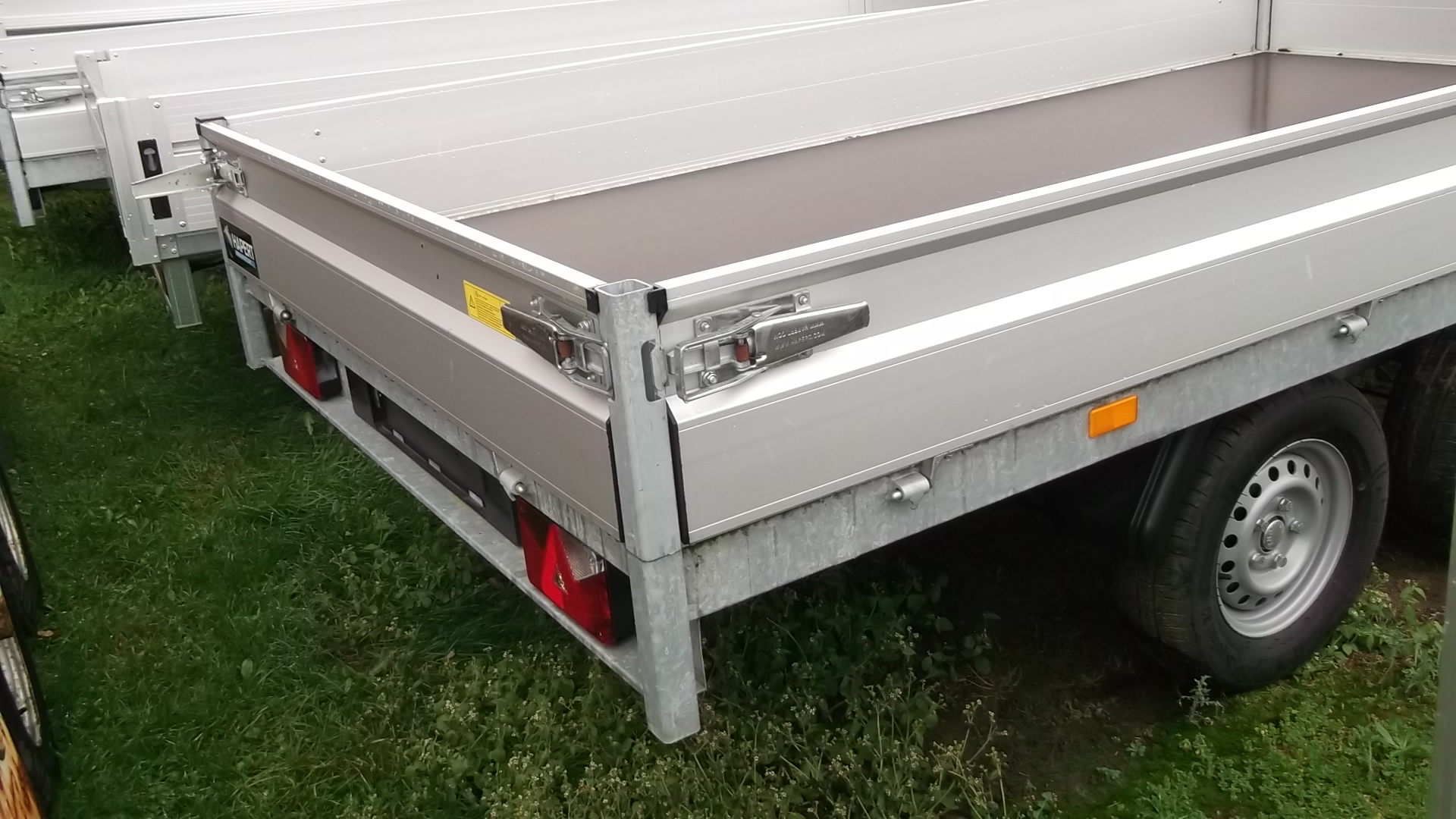 offener Tandem-Kastenanhänger/Hochlader, HAPERT Azure H-2, 2.000 kg, 335x180x30 – Bild 4