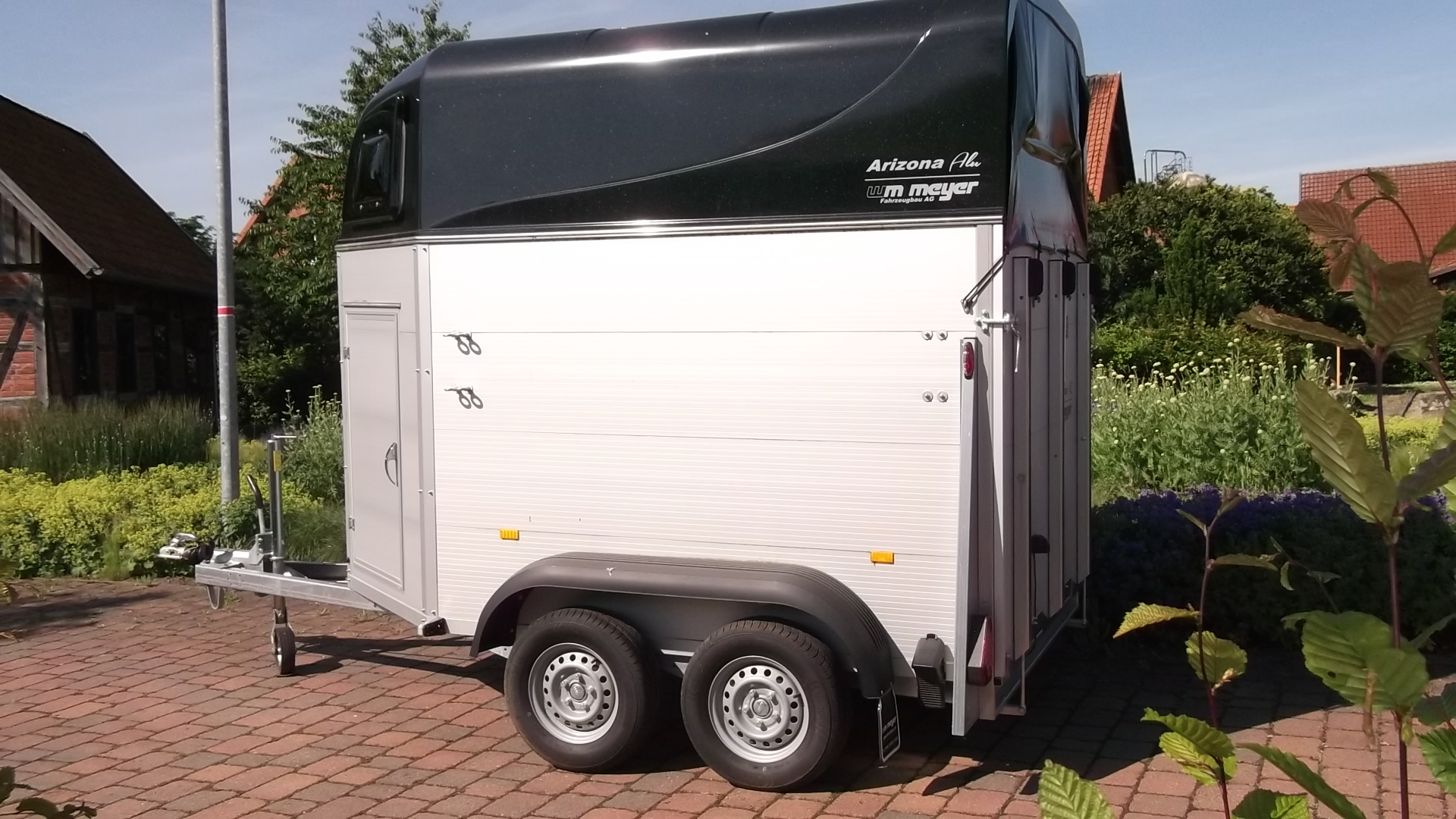 Pferdetransportanhänger MW Meyer Arizona Alu 2.000 kg (mit Boxenstangenhaltern) (Kopie) – Bild 2