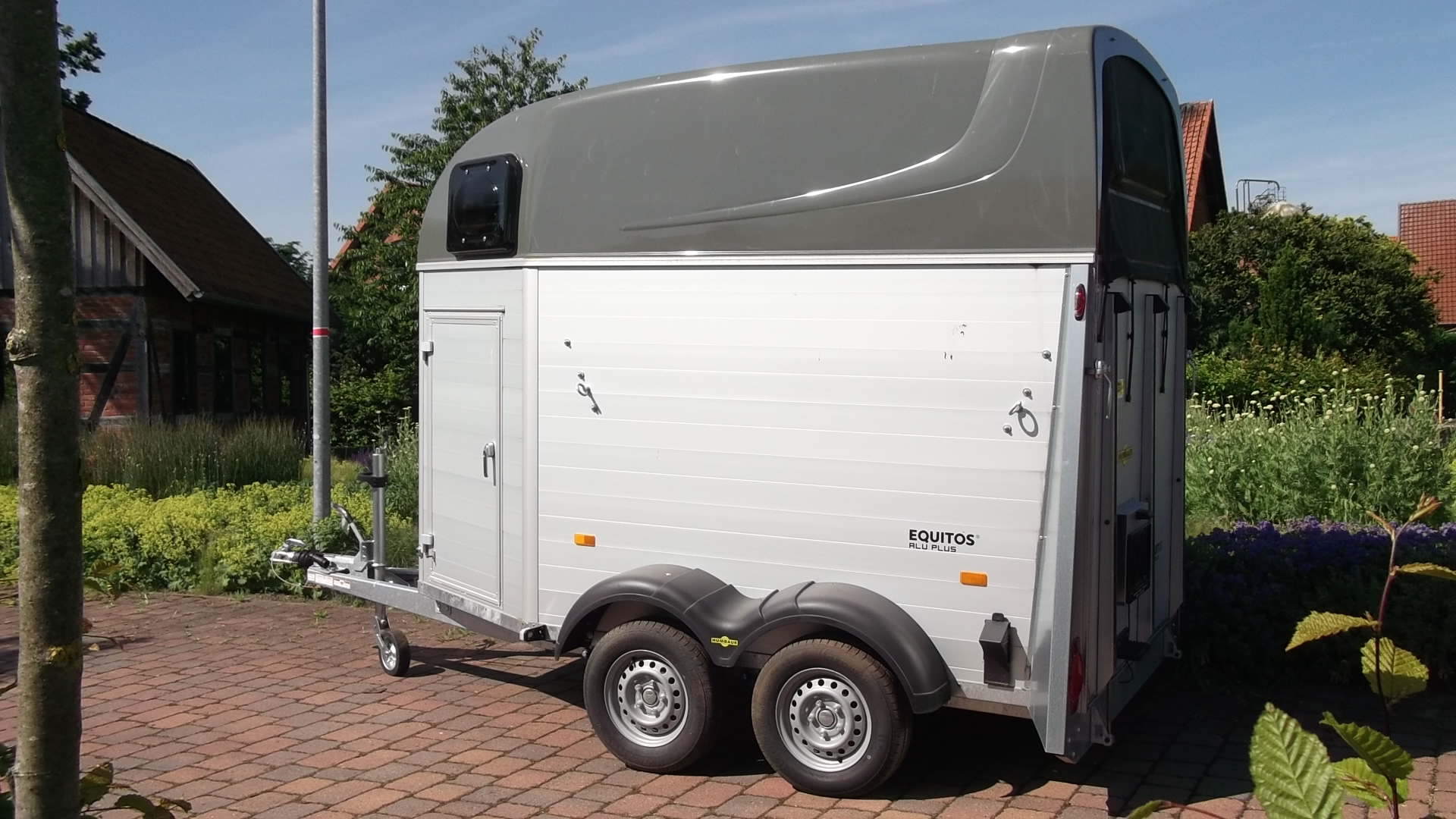 Pferdeanhänger, HUMBAUR Equitos Alu Plus 2000 – Bild 2