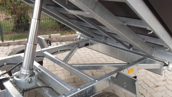 Henra Tandem-3-Seiten-Kipper/Hochlader, 2.700 kg (E-Pumpe) – Bild 3