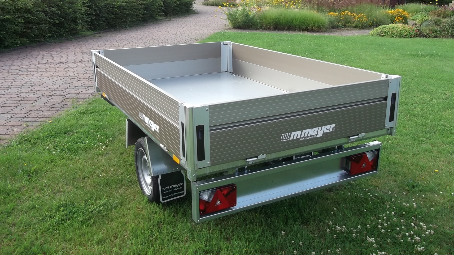 1-Achser-Rückwärtskipper/Hochlader, WM Meyer, 13"-Bereifung, 1.500 kg (mit Handpumpe) – Bild 3
