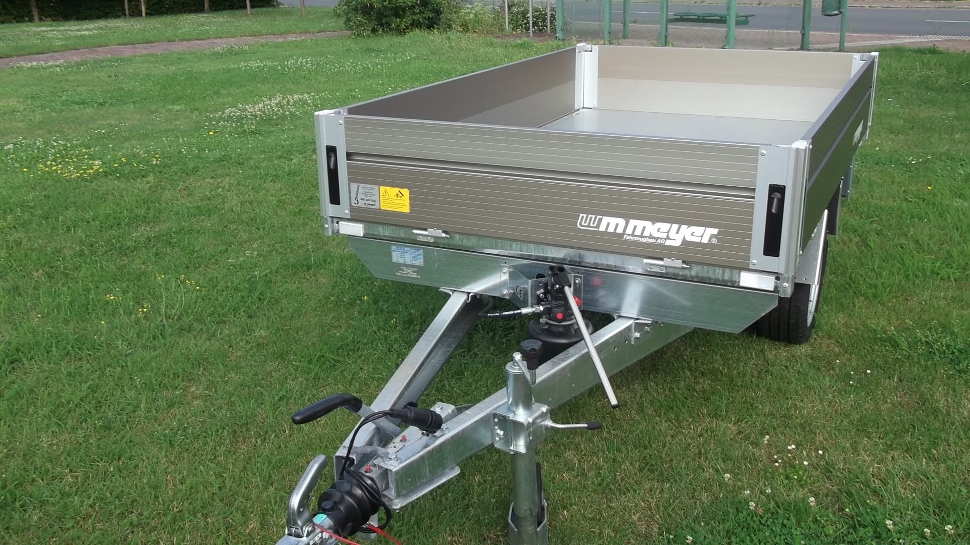 1-Achser-Rückwärtskipper/Hochlader, WM Meyer, 13"-Bereifung, 1.500 kg (mit Handpumpe) – Bild 5