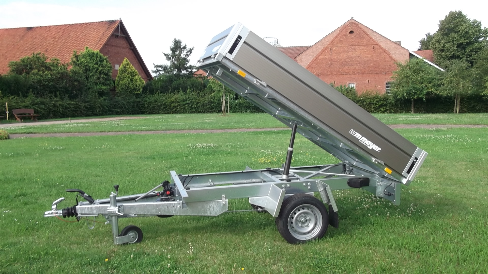1-Achser-Rückwärtskipper/Hochlader, WM Meyer, 13"-Bereifung, 1.500 kg (mit Handpumpe) – Bild 6
